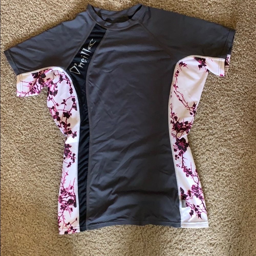 O’Neill rash guard